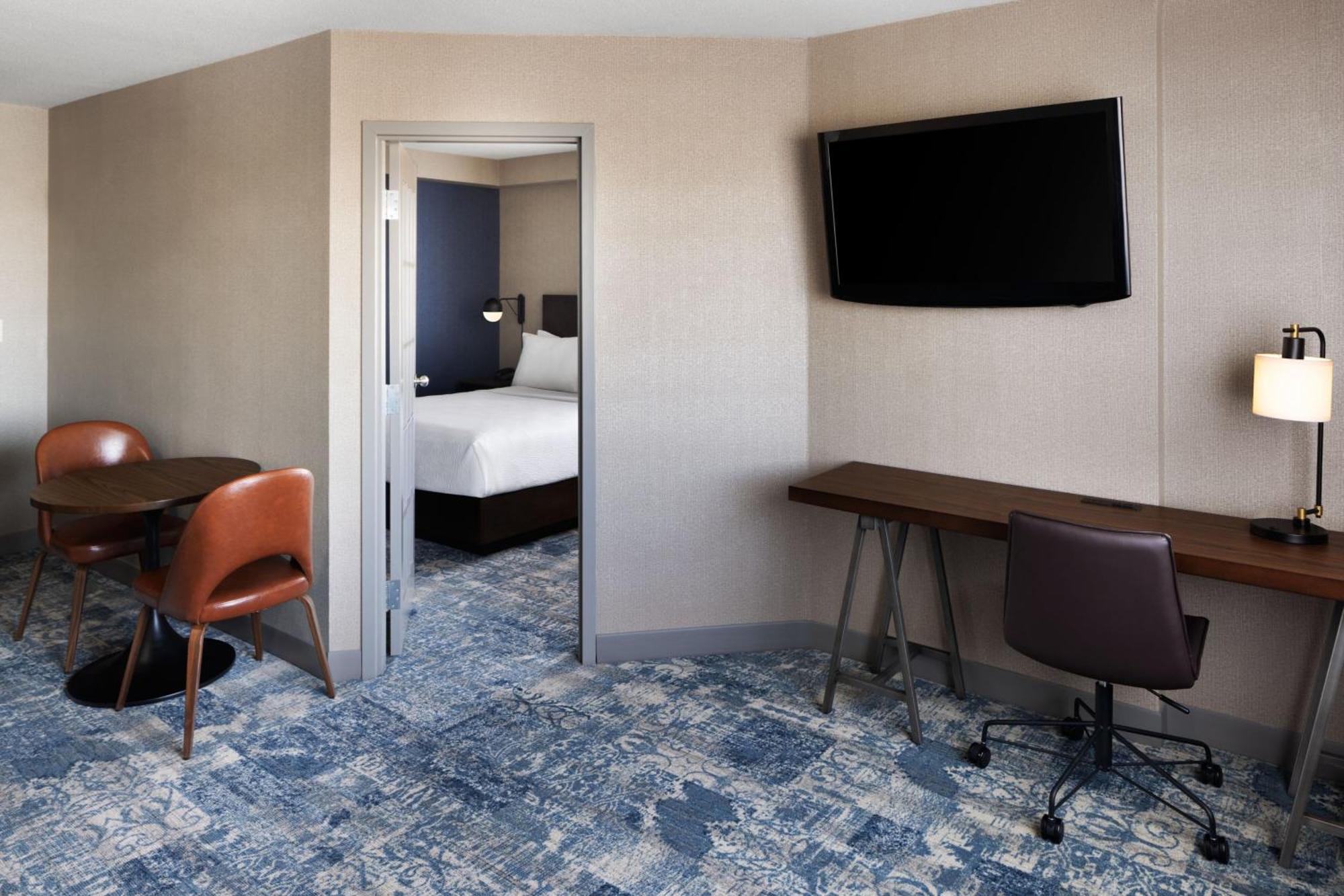Four Points By Sheraton Edmonton South Buitenkant foto