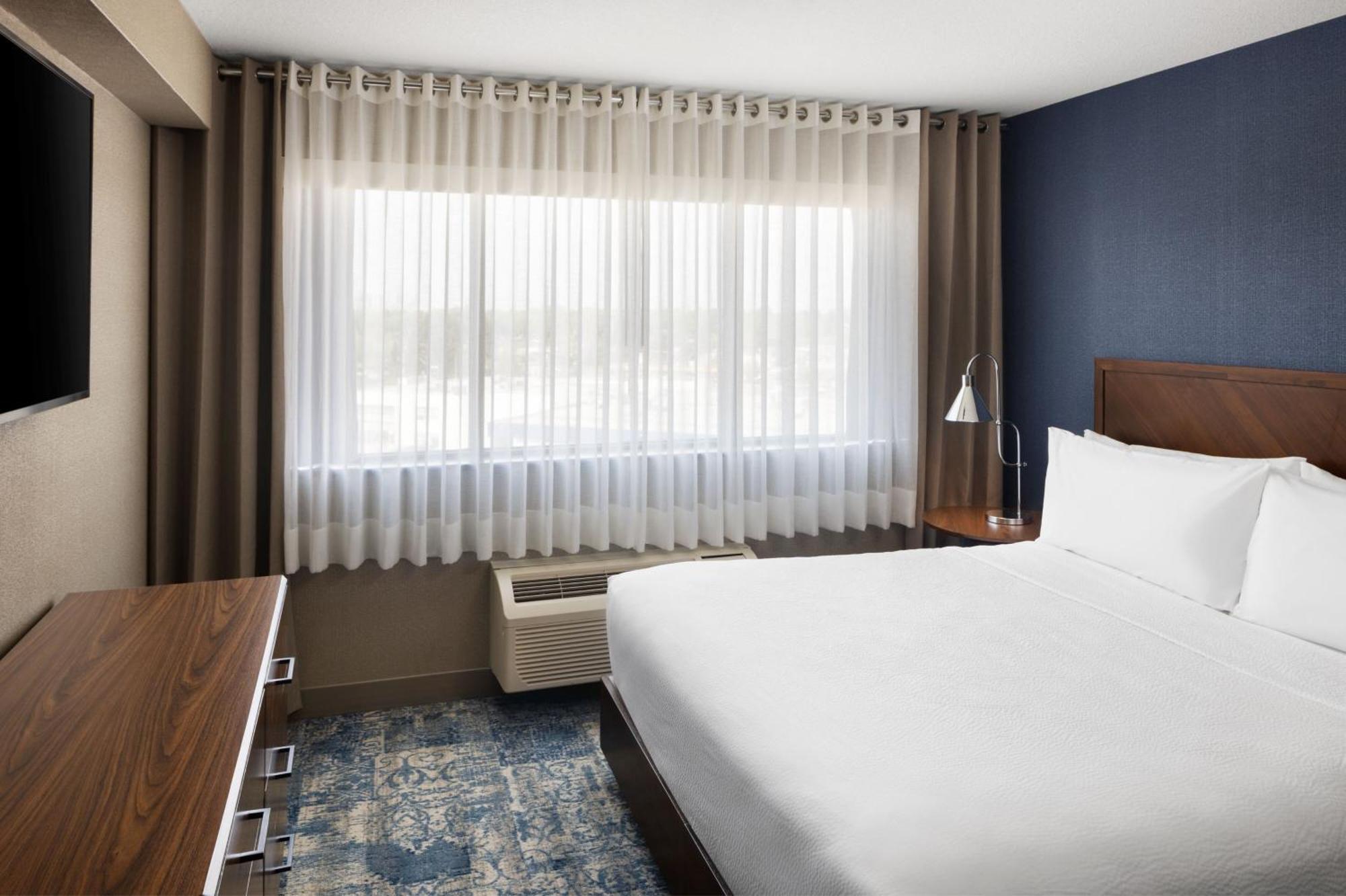 Four Points By Sheraton Edmonton South Buitenkant foto