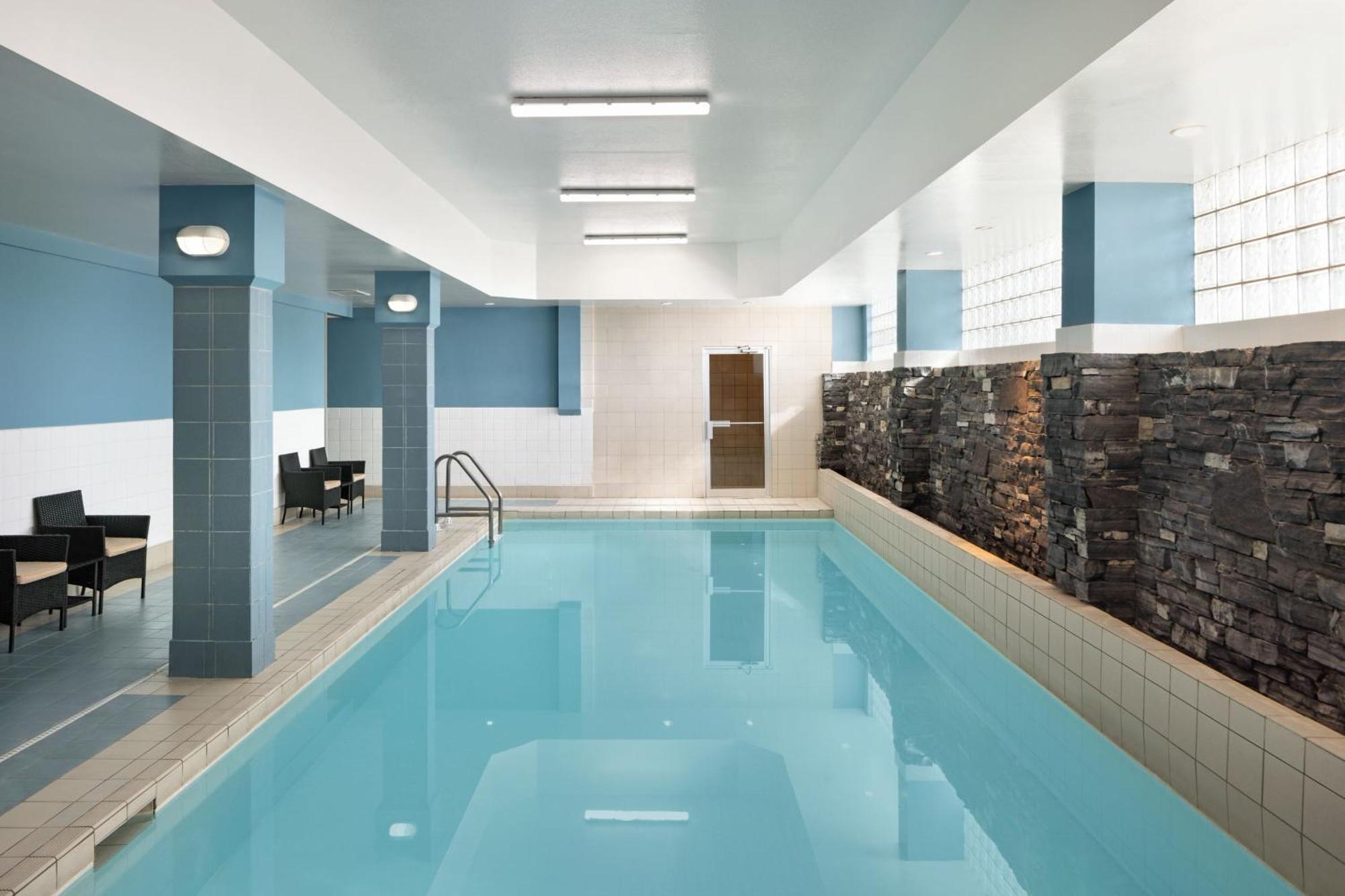 Four Points By Sheraton Edmonton South Buitenkant foto