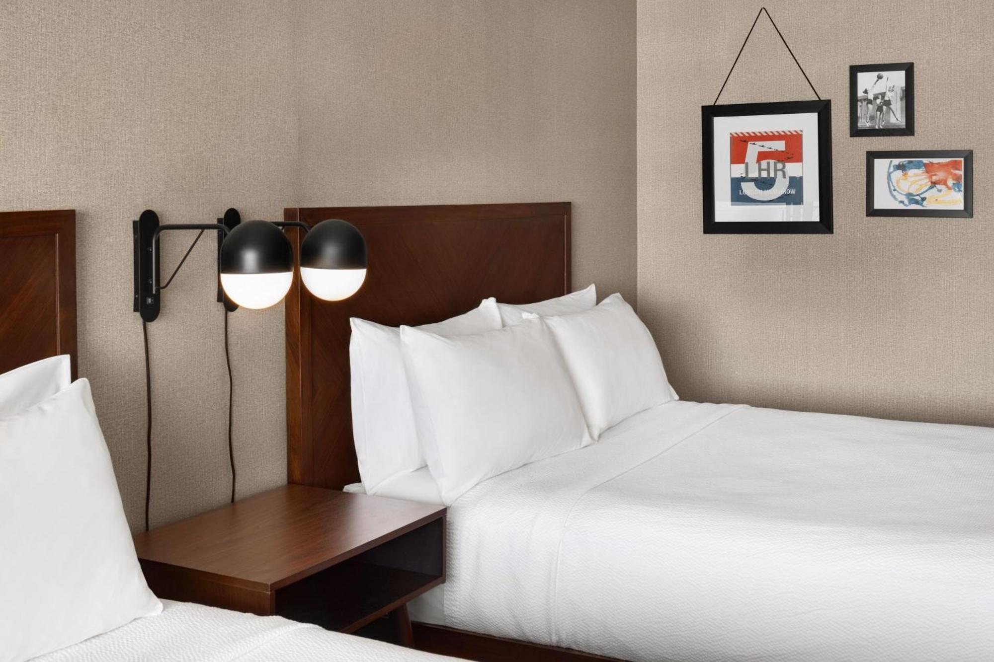 Four Points By Sheraton Edmonton South Buitenkant foto
