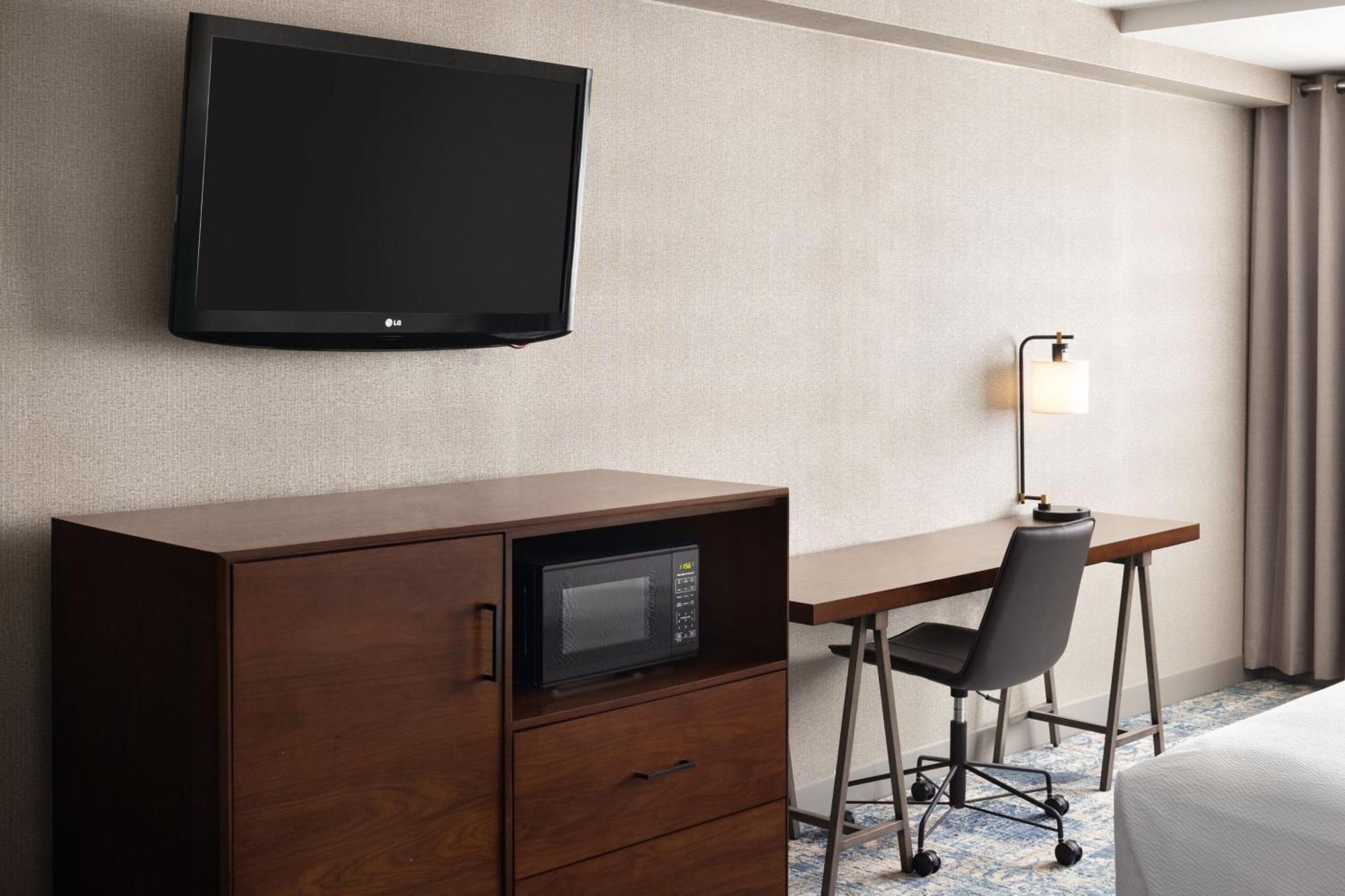 Four Points By Sheraton Edmonton South Buitenkant foto