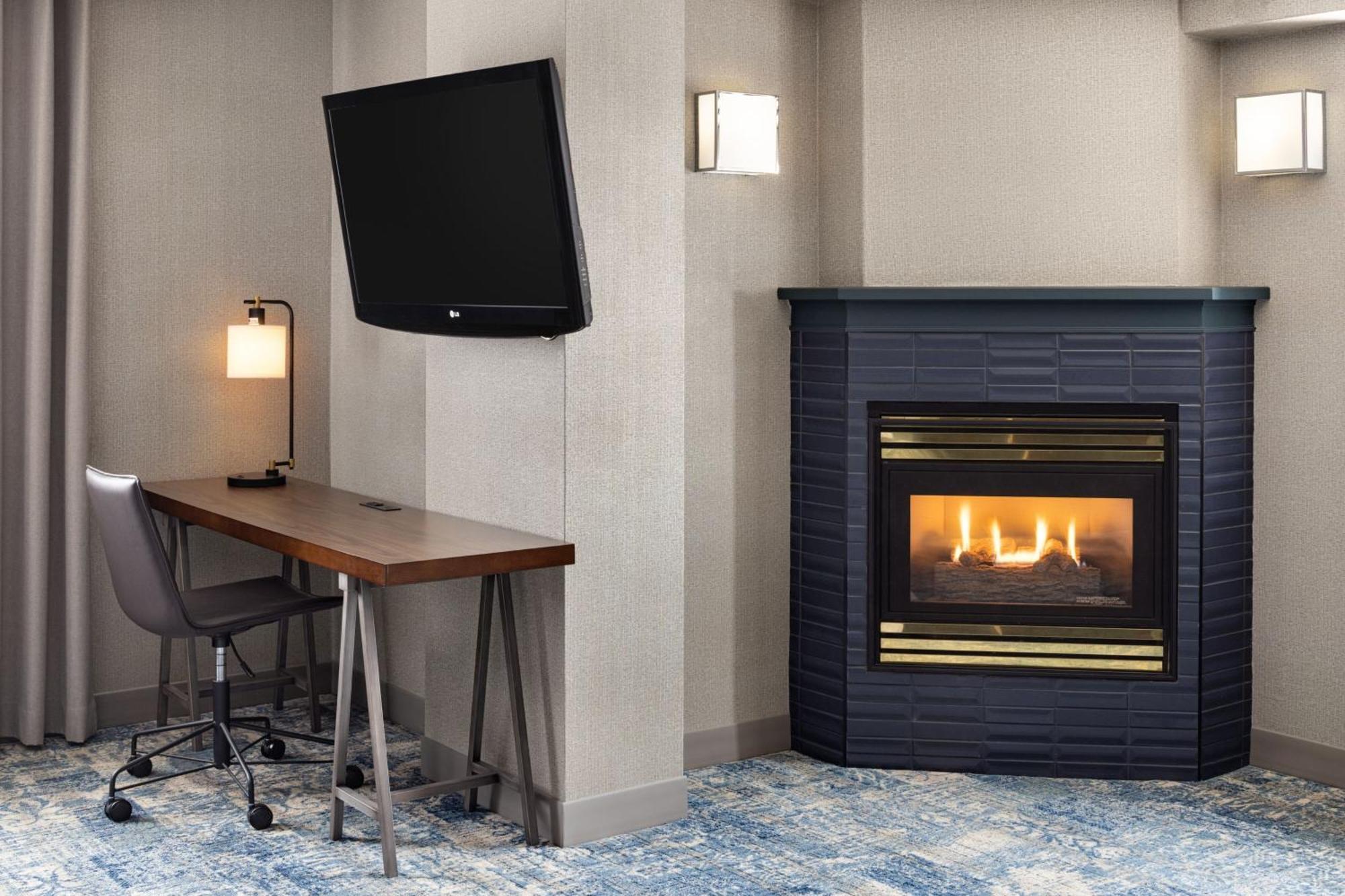 Four Points By Sheraton Edmonton South Buitenkant foto