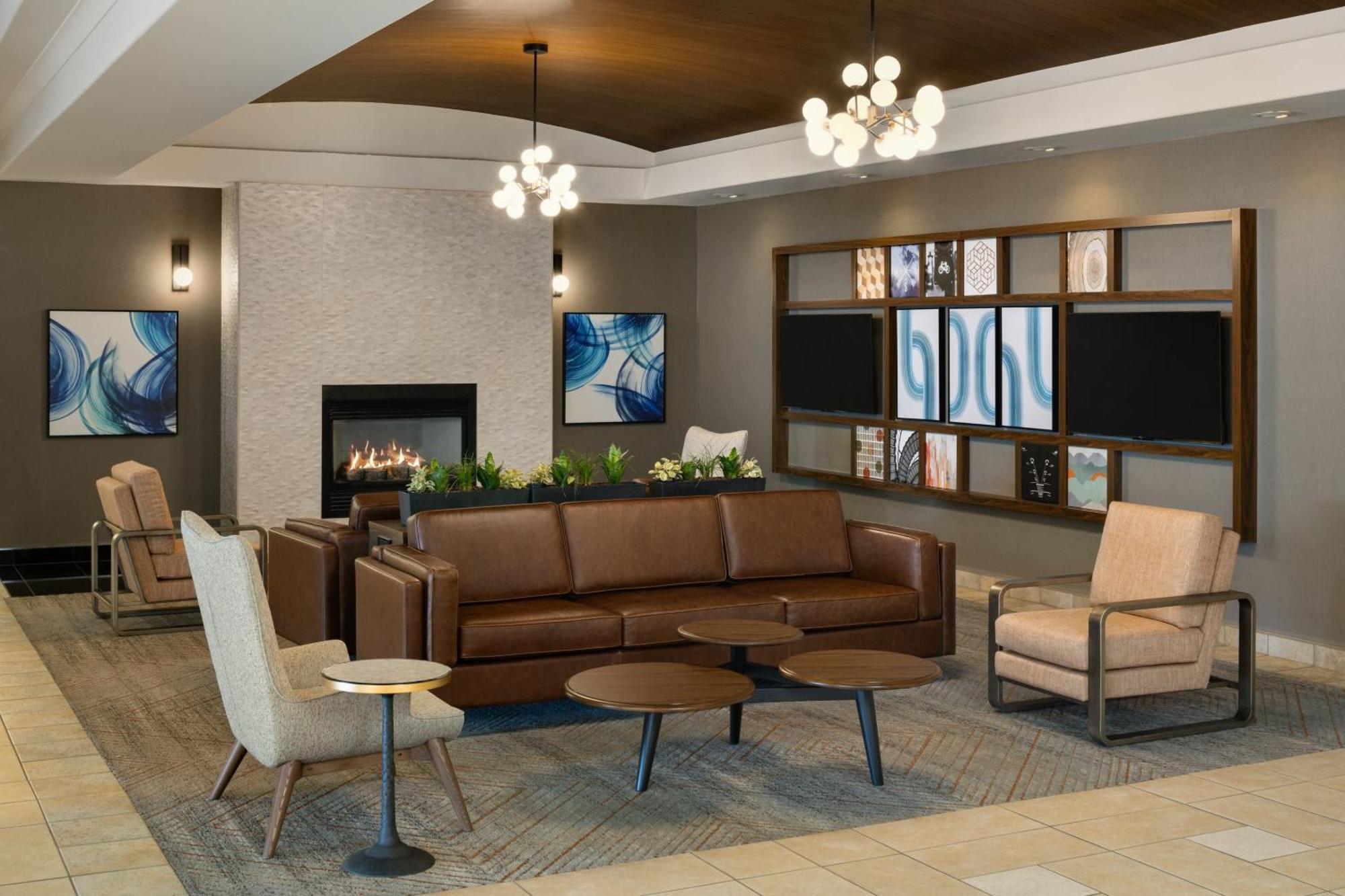 Four Points By Sheraton Edmonton South Buitenkant foto
