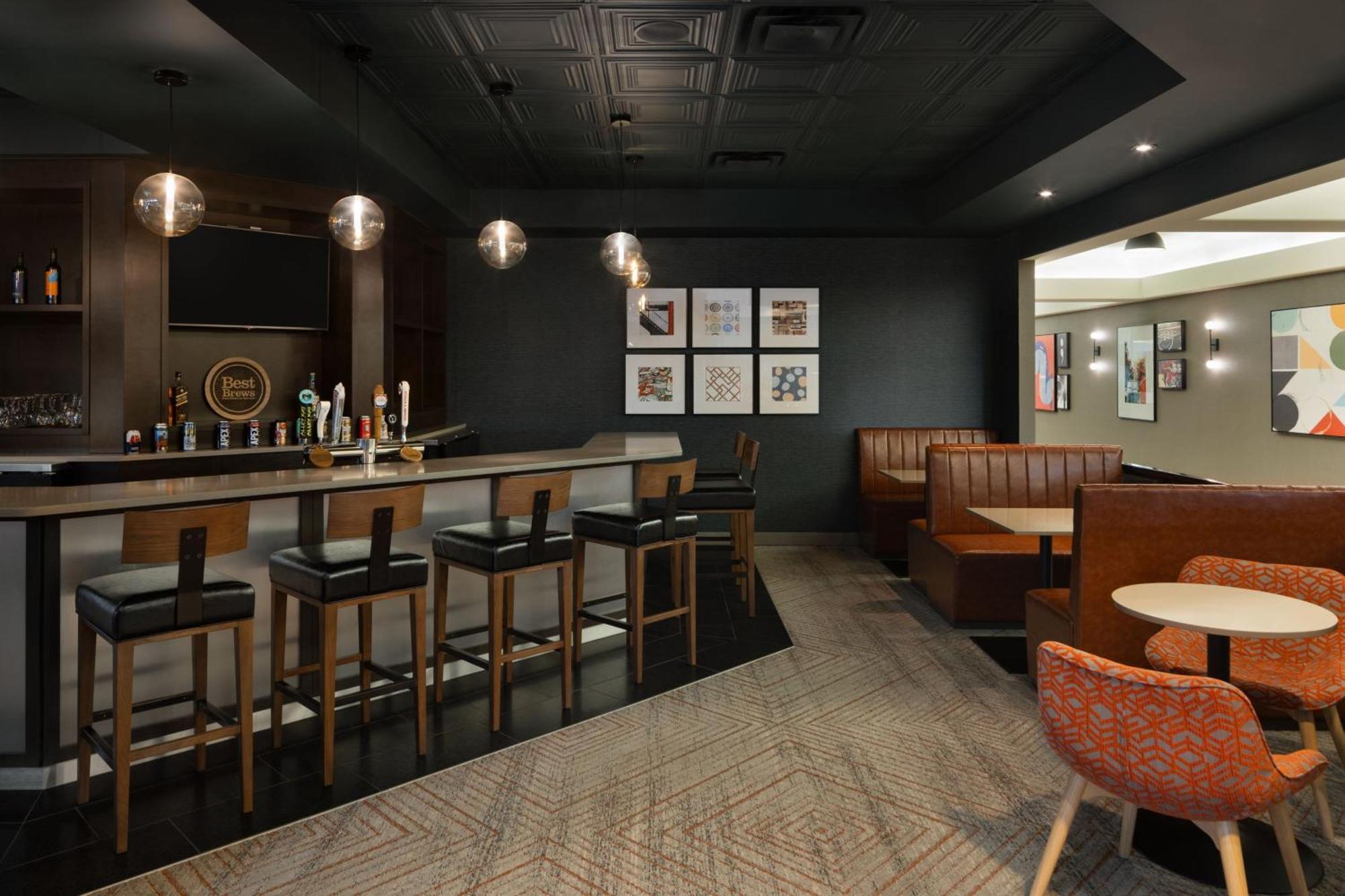 Four Points By Sheraton Edmonton South Buitenkant foto
