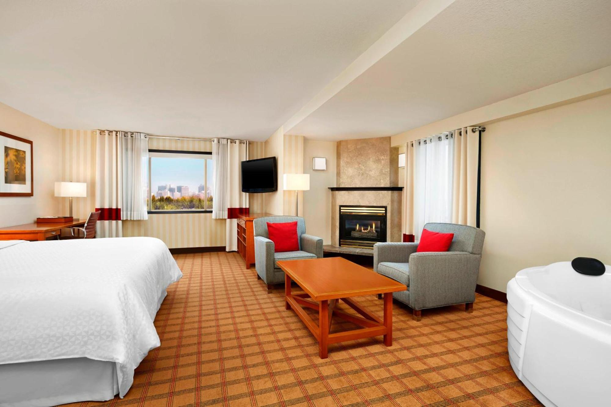 Four Points By Sheraton Edmonton South Buitenkant foto