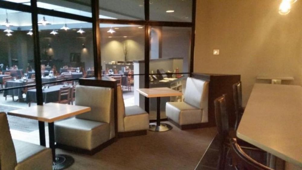 Four Points By Sheraton Edmonton South Buitenkant foto